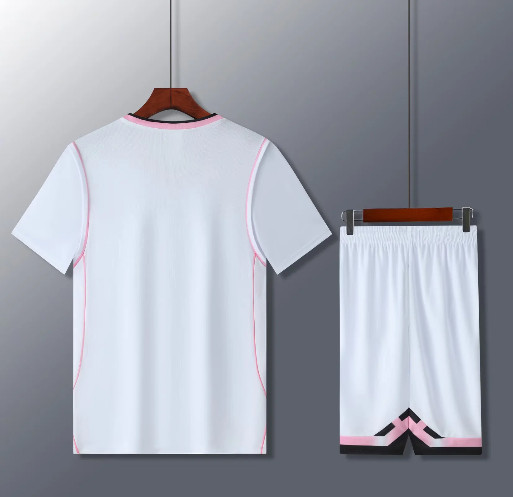 Simple and casual men's tracksuit: T-shirt + shorts